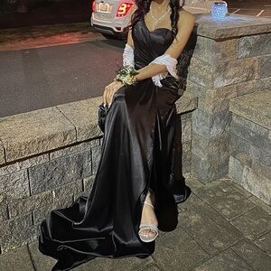 BLACK COCKTAIL DRESS